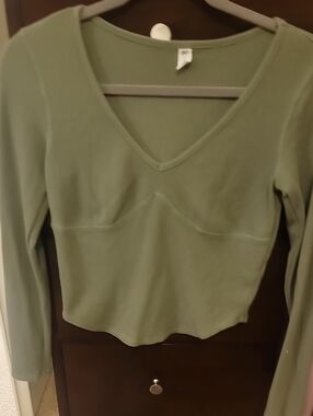 BP Nordstrom Brand Olive Green Ribbed V-Neck Long Sleeve Top Size Small